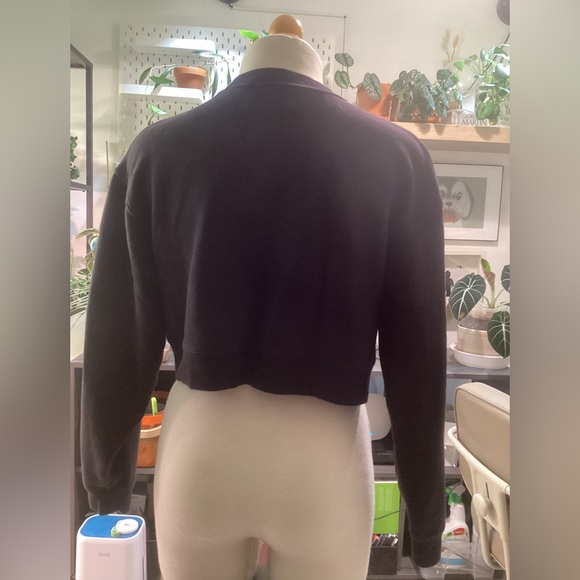 Aritzia Wilfred free long sleeve black croptop. Size xs. - Picture 2 of 7